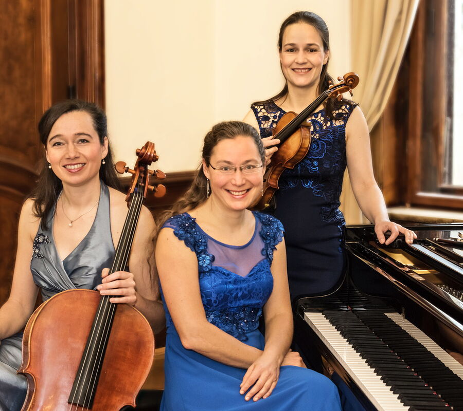 Das Elbetrio: Beate Hofmann (Cello), Kerstin Loeper (Piano), Christiane Liskowsky (Violine)