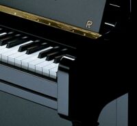 Sauter-Klavier Compentence 130, schwarz poliert, Ausschnitt Tastatur